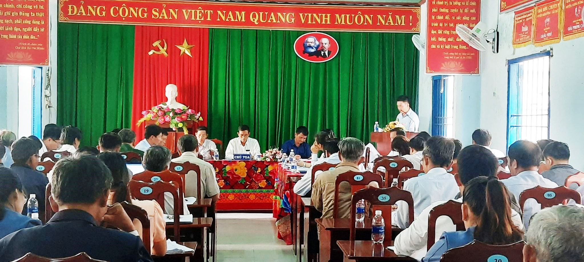 Thẩm tra kết quả xây dựng nông thôn mới xã Hòa Sơn